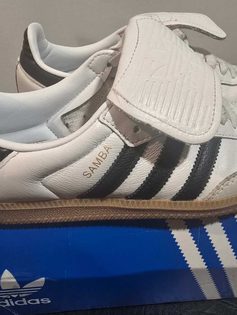 adidas Women White Sneakers with Black Stripes and Gum Sole - Picture 5 of 8
